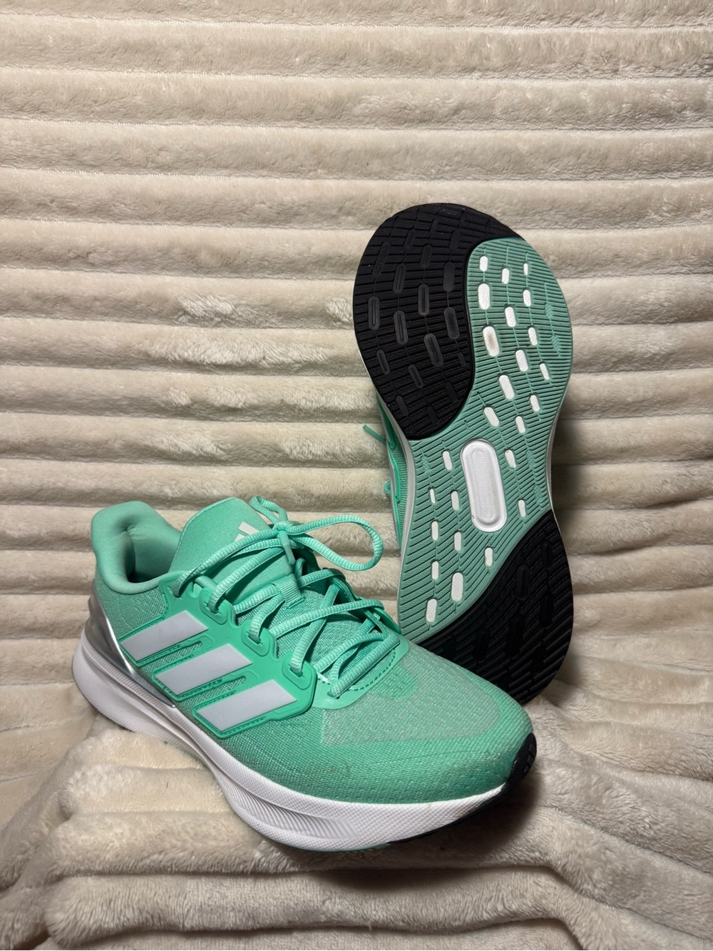 adidas Mint Green Women's Running Shoes - Cushioned Support